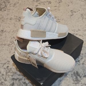 Adidas NNB-R1W Women’s Sneakers – Brand New – Size 9.5